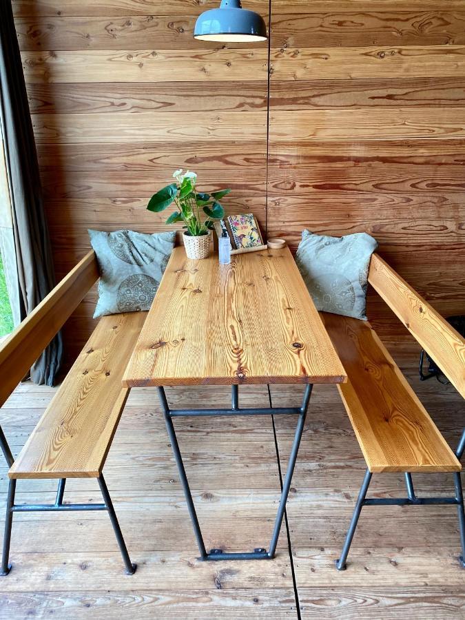 Bed & Wellness Klein Knorrestein: Romantic Tiny Houses with Private Wellness Almere Exterior photo